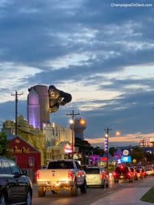Hollywood Wax Museum Entertainment Center in Branson Great Ape on Building